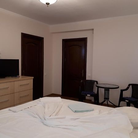 Vila "Livia" Hotel Techirghiol Bagian luar foto