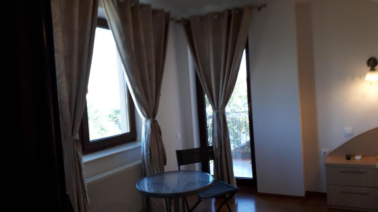 Vila "Livia" Hotel Techirghiol Bagian luar foto