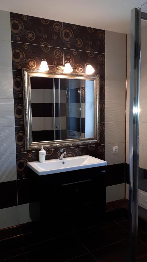 Vila "Livia" Hotel Techirghiol Bagian luar foto
